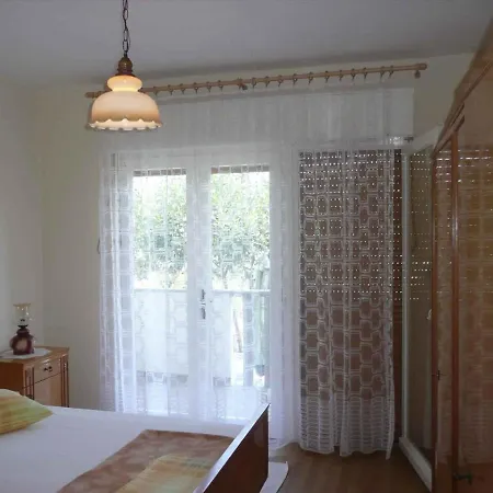 In 17861 Apartman